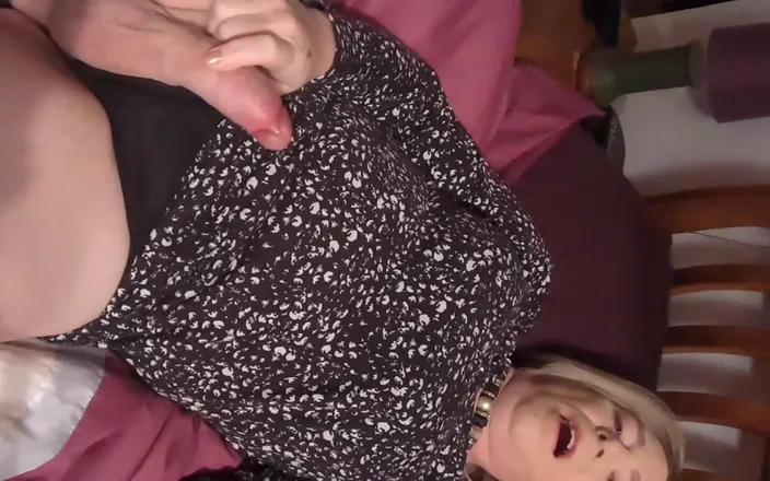 NikkiGee: Suck on My Clittie, Swallow My Huge Cumshot!