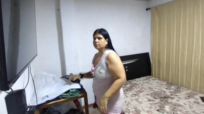 Adribella69: 남편이 일하는 동안 남편의 친구와 섹스하는 불충실한 마누라.. 리얼 홈메이드