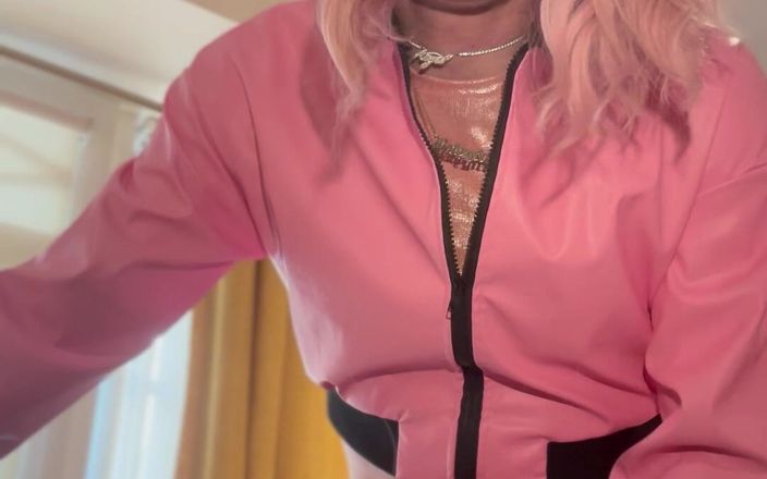 Jessica silk: Jess Silk Rides假阳具