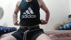 Leo J: Dotýkám se mě sama v mém domě