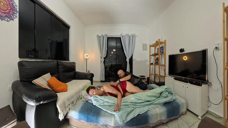 Gabi SweetCouplesStories: J’ai rêvé que ma voisine m’a déchiré les vêtements et...