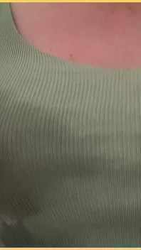 Wifey Pokazuje jej tyłek, cipki i cycki. Jej idealne ciało jest w pełni pokazane w tym zajęć na apt.