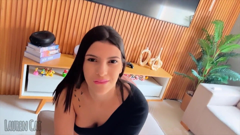 Lauren Cat: Dj Lauren горячо трахается и принимает сперму в ее рот