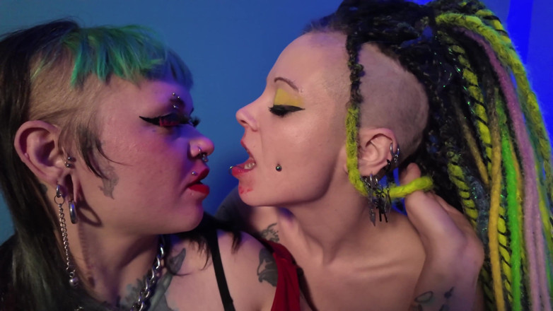 EdgesOfReality: Very Horny Alterntive Girl on Girl