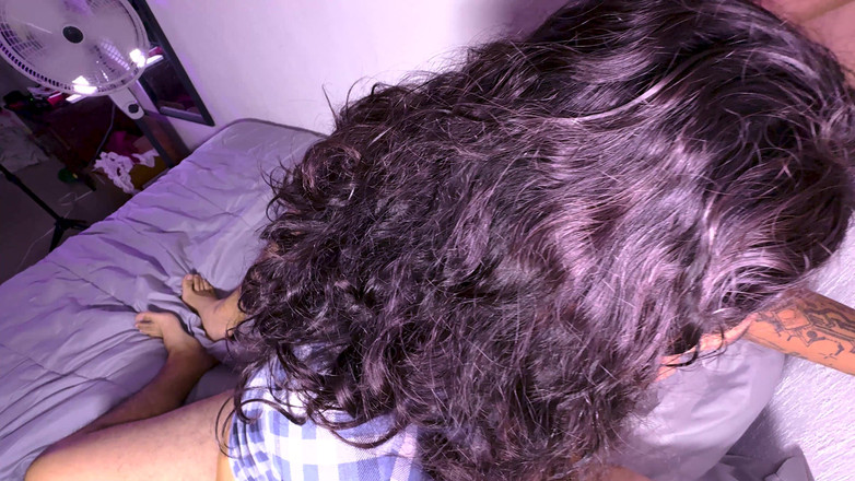 Susyzuperpete: パジャマ姿のメキシコアナルは二人の男性によるもので、夫が彼女の顔にミルクを注ぐ