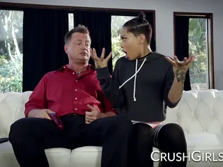 Crush girls - Honey Gold lets her stepfather pound her little hole