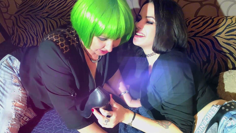 Natali-Alisa: Fetish (scent of a Woman's Foot)