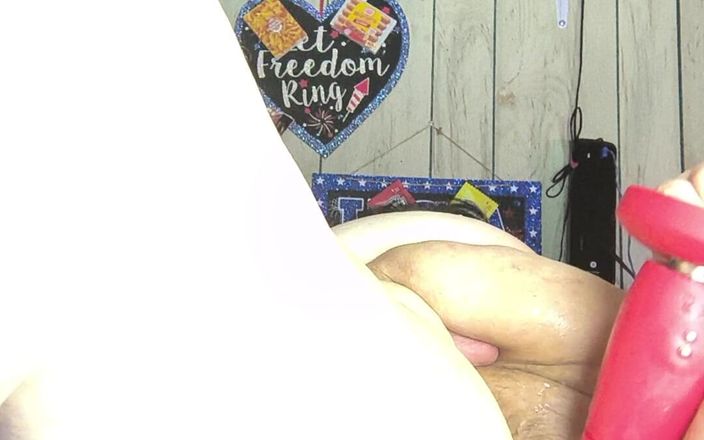 HerculesnVENUS: Pelacur gemuk memikat zakar besar menghisapnya sehingga air mani yang...