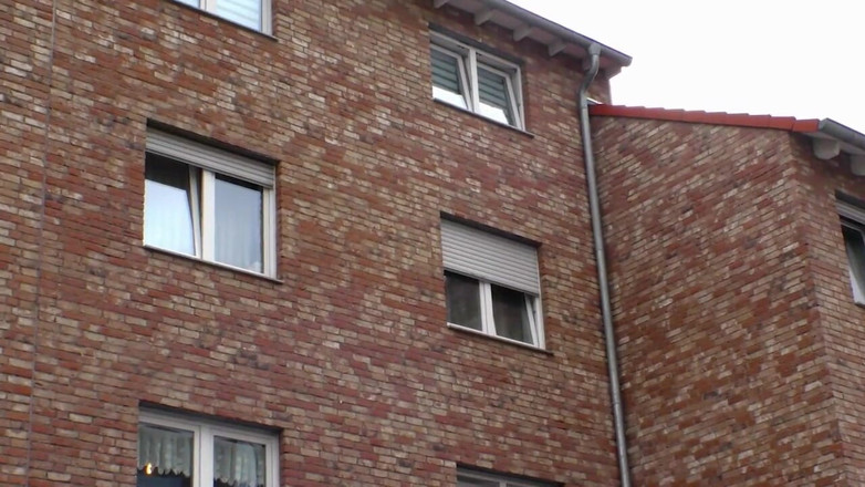 Deutschland porn: İki saatlik kiralık sürtükler