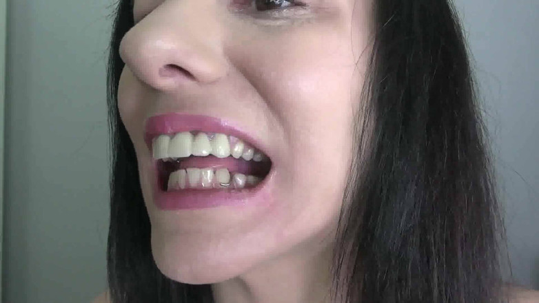 Quinn brooks: Mouth Tour Custom- Wmv