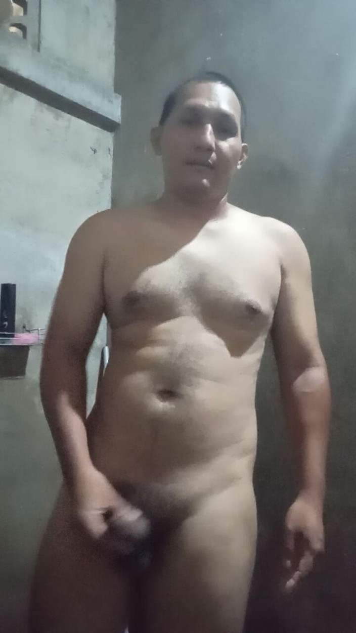 Giarlem slv: バスルームでオナニーする