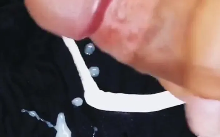 UnderXiaoQiang: Found another hot cum underwear video!