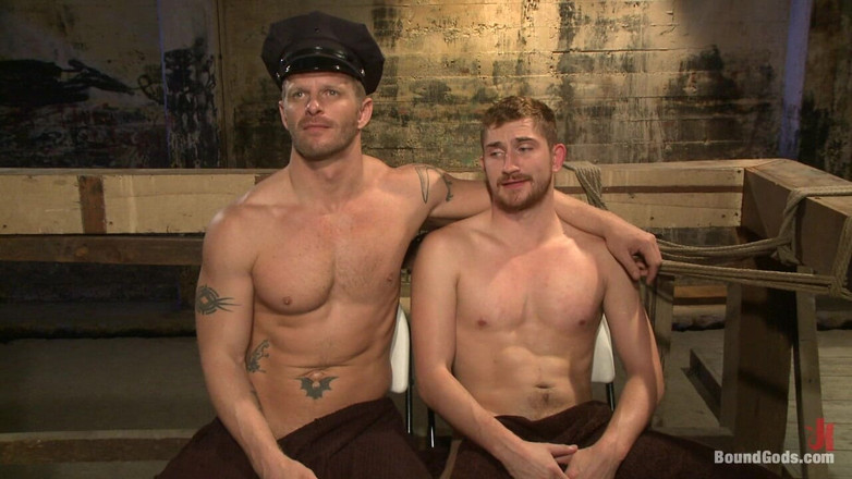 Bound gods: Officer Stevens und die Maskierten - Nirgendwo zu laufen