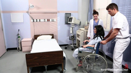 Hardcore Gangbang by Kink: 5150 - cewek gotik dengan toket besar alami dan kecenderungan bunuh...