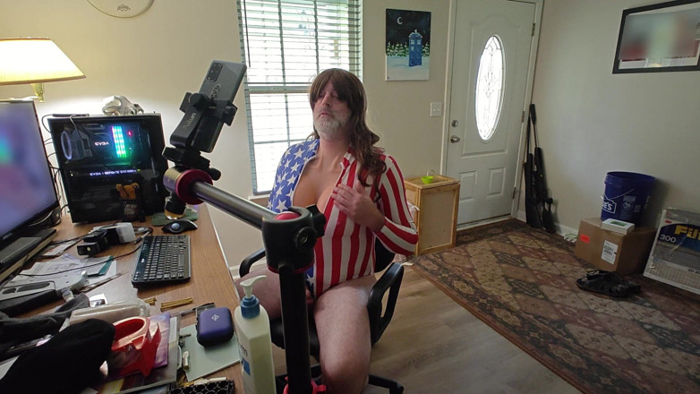 Jon Screcrow: Live cam show dans les coulisses