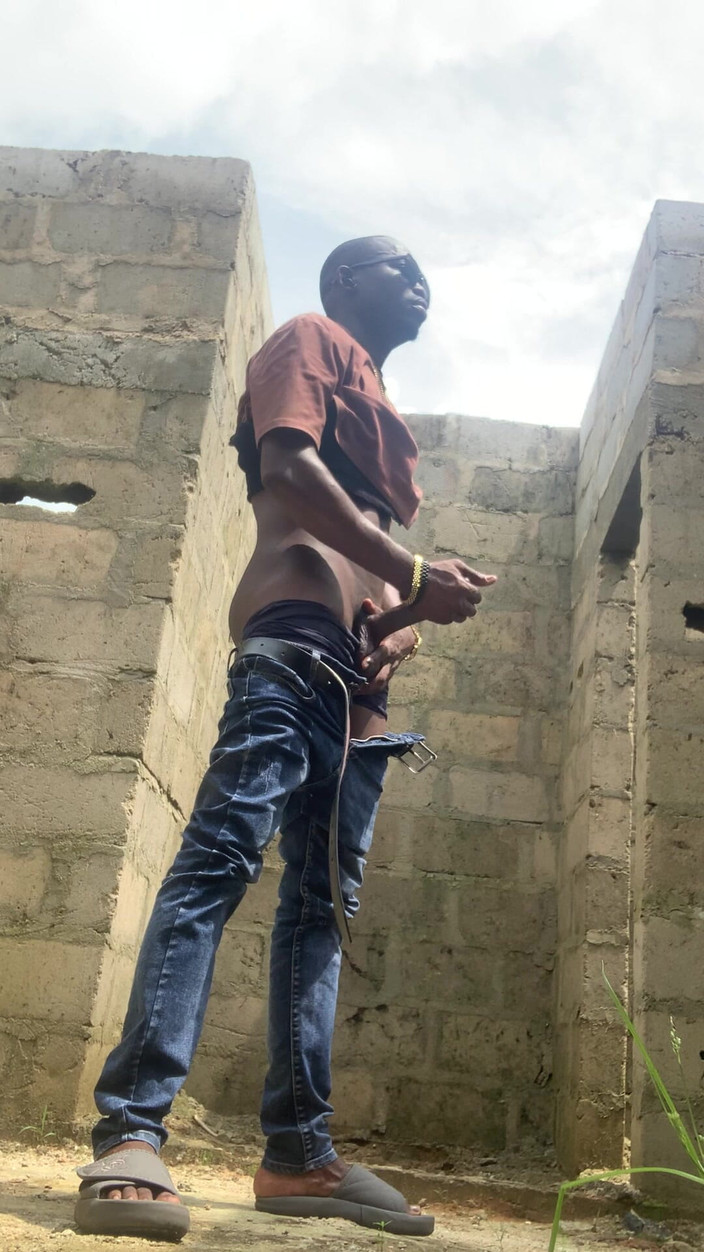 Dickass3x: Schnelle in einem unfertigen Gebäude unter der sonne