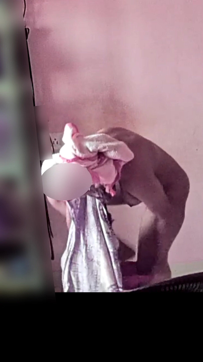 Black & white desicat: Indiana infiel sexy corpo dona de casa tentando-me com vestido...