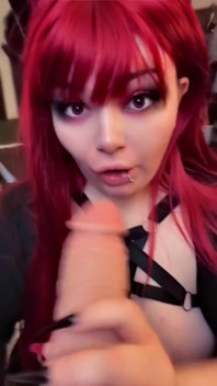 Cứu một succubus béo tuyệt vọng
