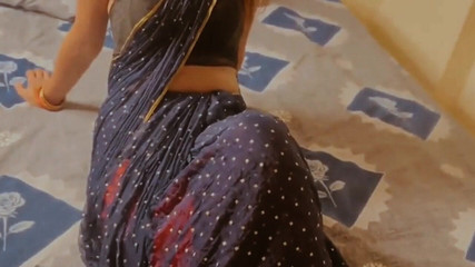 Joya Malik: デヴァルがDesi XXXビデオでバービーのチャットを犯す