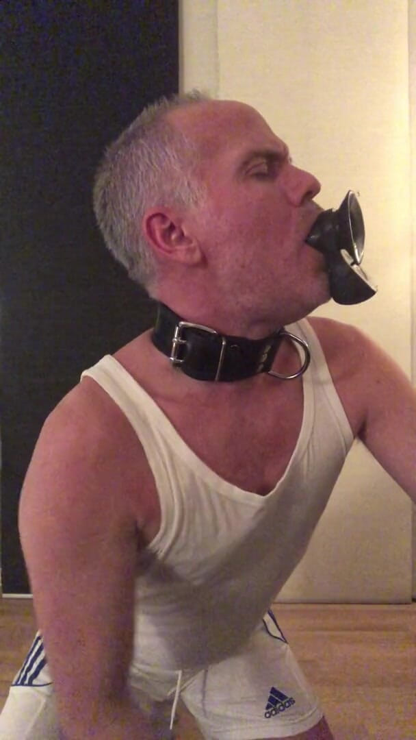 Exhibitionslutty: Ben, bin ve dildo em - solo