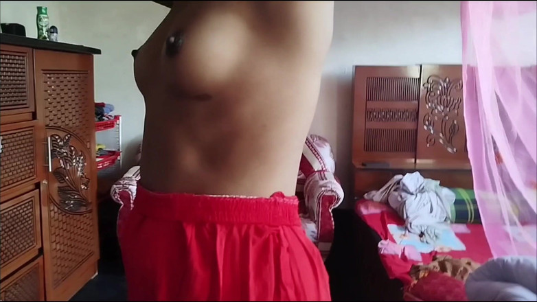 Deshi women: Našel jsem manželku svého staršího nevlastního bratra sám v práci...