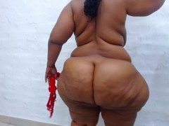 Big black clapping booties: Wichs zu meinem massiven bBW-arsch eingeölt und wackelt komplett nackt -...