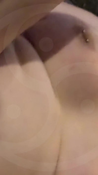 Trappola femminuccia asiatica di grandi tette asiatica-americana trappola dalla fleshlight mentre riceve un creampie anale video completo