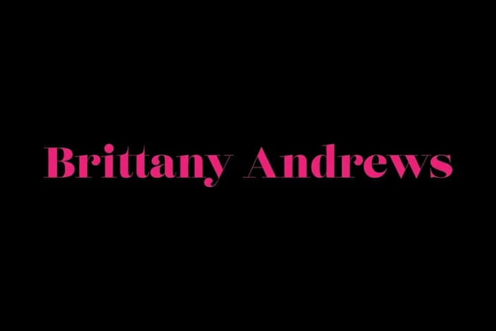 Brittany Andrews: Brittany Andrews se hace cargo en esta cautivadora escena con...