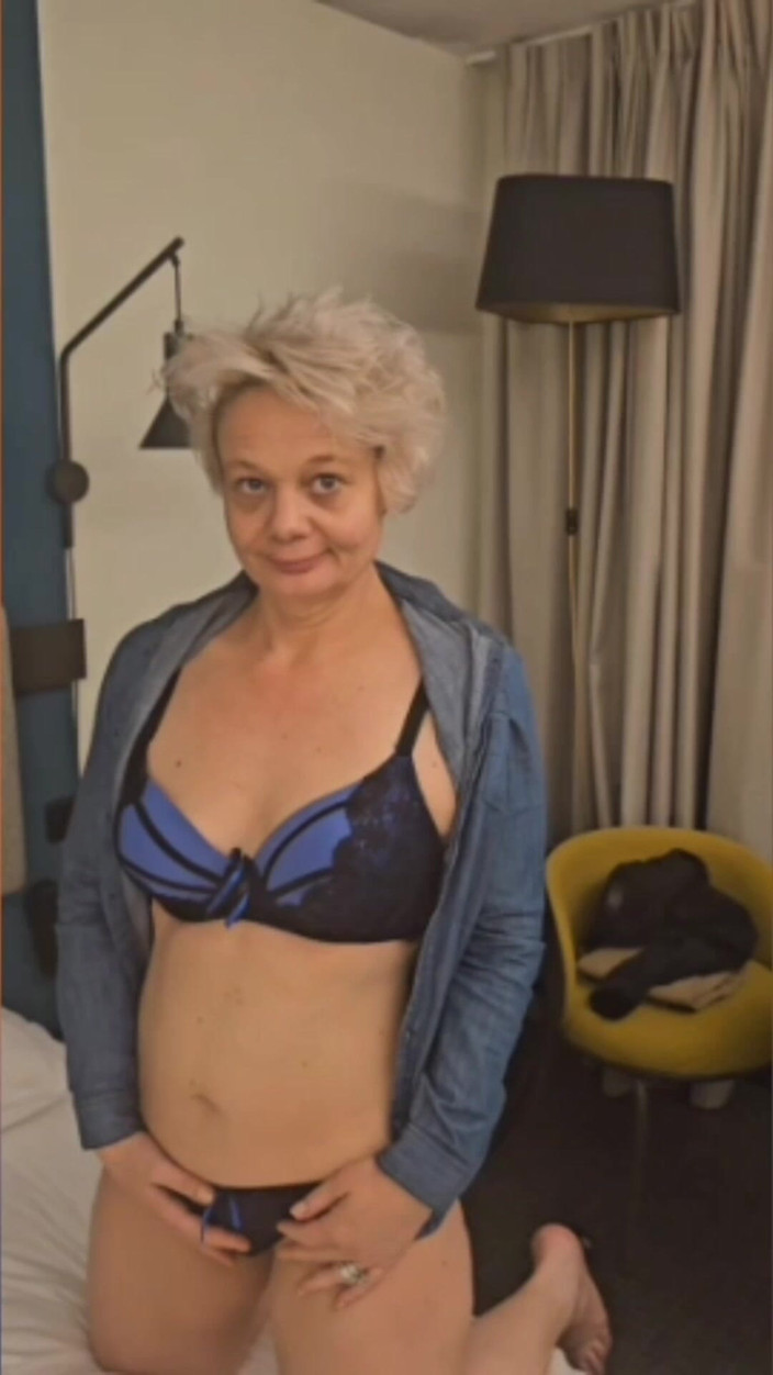 Sofy13: Zusammenstellung Einer Schlampigen MILF, Die Schwänze Voller Muschi Und Arsch...