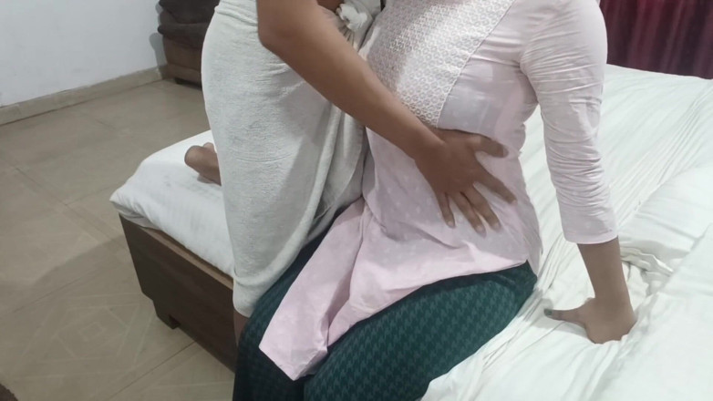 Priya ki Papa: Super Hotel Housekeeping! Latin Girl with a Big Gand, Sehelyaa...