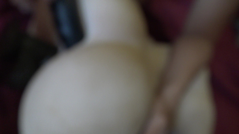 Stepmom Susan: 法国荡妇想要在巴黎郊区被非洲人操