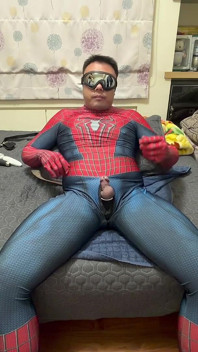 Fat Spider dessine en dessinant le centre rouge