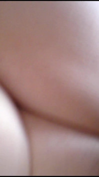 Nuda ed arrapata sul letto a Braunschweig 2 [sesso]