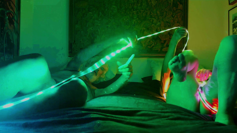 FromThisNight: 用脱衣舞灯做爱