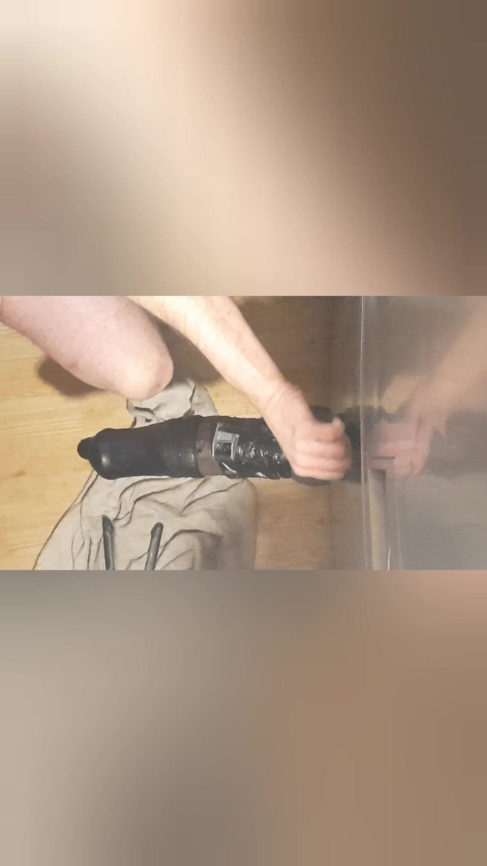 XX rap: Dildo med diameter 10 cm i utvidgad rumpa