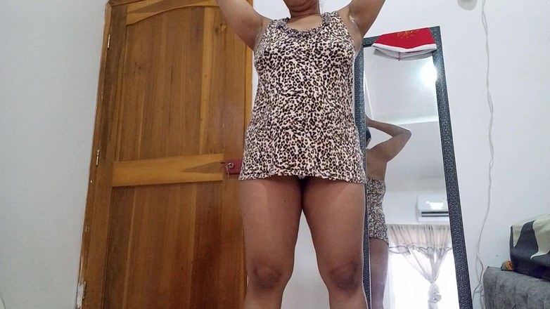 PATY PATY: Mi madrastra se masturba pensando en el hijastro tocándose hasta...