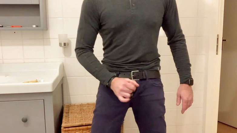 TJenner: Wichsen und auf meine jeans kommen - Verbal