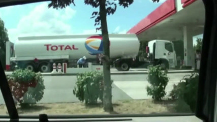 Crunch Boy: Sex în toaletă pe drum