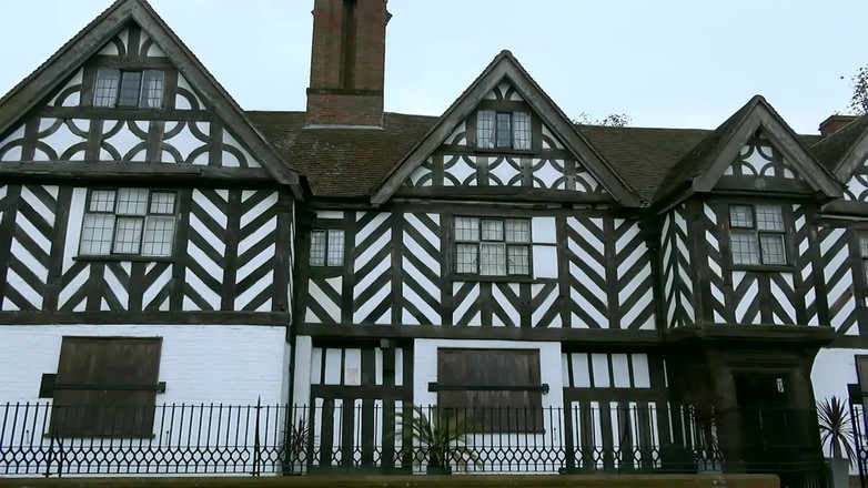 DaringPureXXX: Tudor Lounge - sân chơi của máy bay bà già