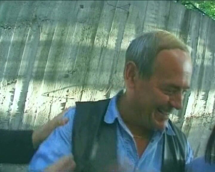 Busty German Sluts: Nena alemana tetona tiene su coño penetrado al aire libre