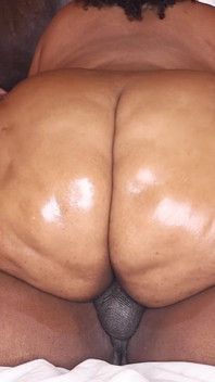 Saftige redd nimmt diesen BBC zur nuss