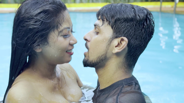 Tightmaal: Un couple indien sexy fait l’amour en s’amusant dans la...