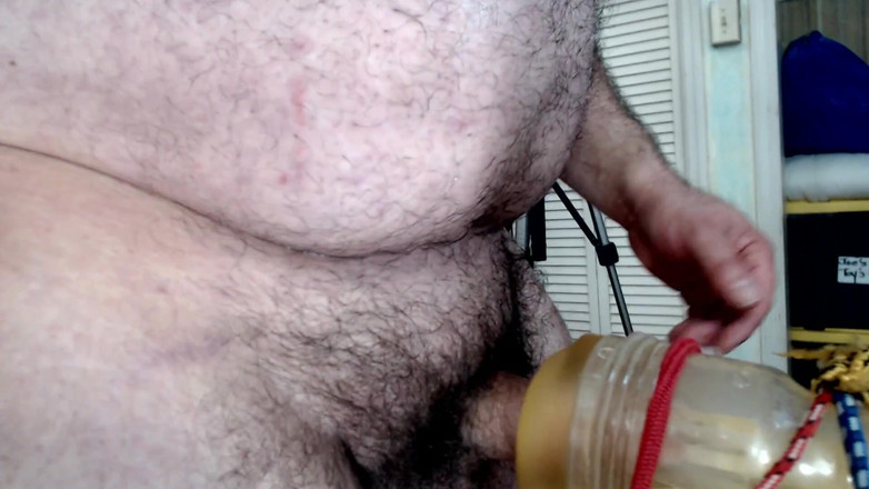 BullMuscleJoe: Bullmusclejoe Cumming in His Fleshlight!
