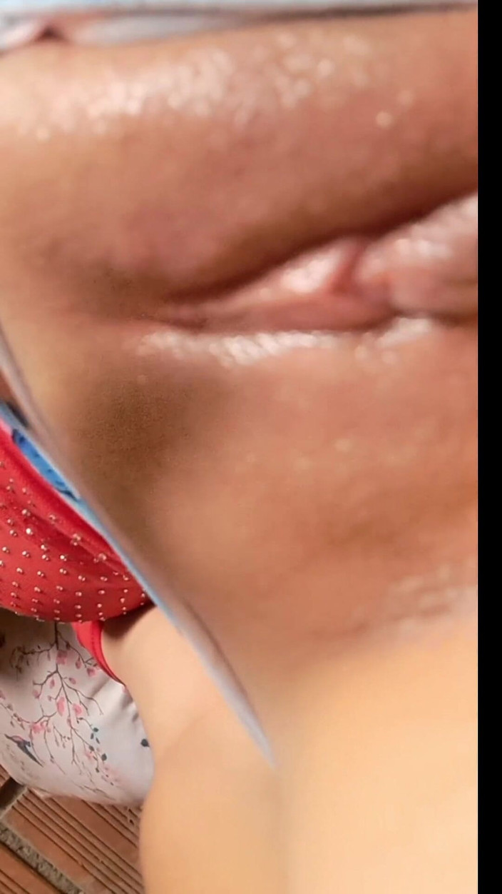 Yulieth Gomez: 和一个18岁女孩在帐篷里的早晨