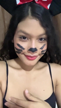Little Minnie Mouse Dapat Malam Halloween ini sangat miang.
