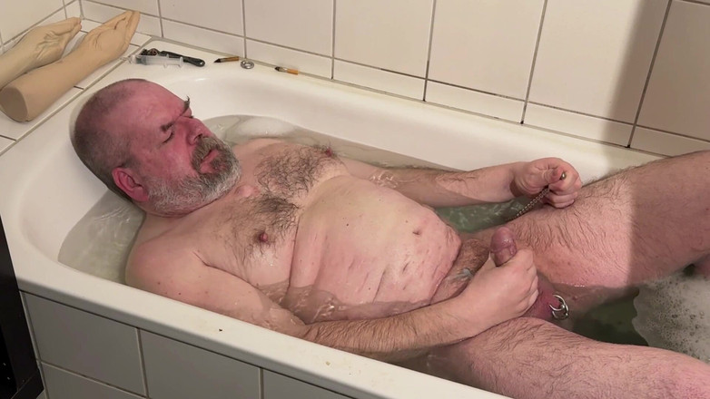 Qualzucht: 욕조에서 자위하고 있어!