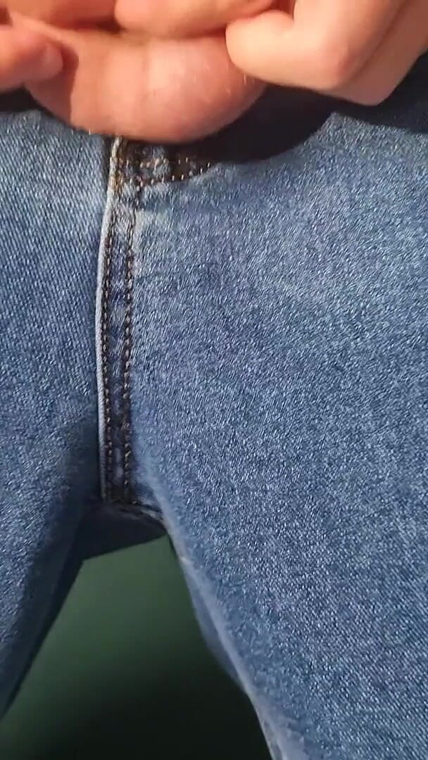 Big Thick Cock Fills a Condom with Cum (Paradox Prado) Big Thick Cock Fills a Condom with Cum (Paradox Prado)