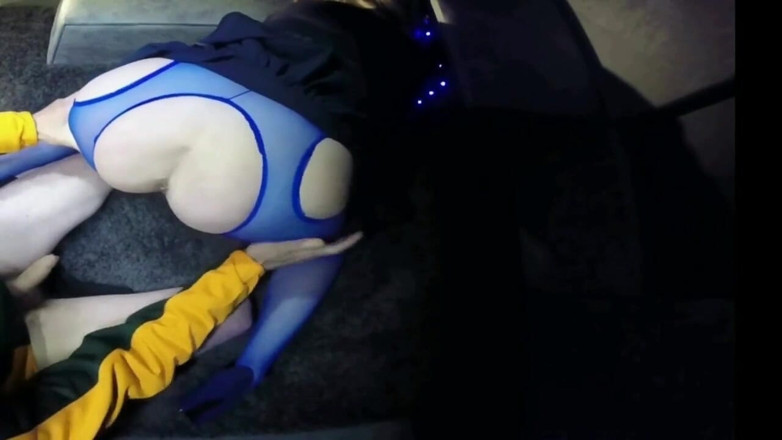 Movies by Louise: Cum in my gloryhole van