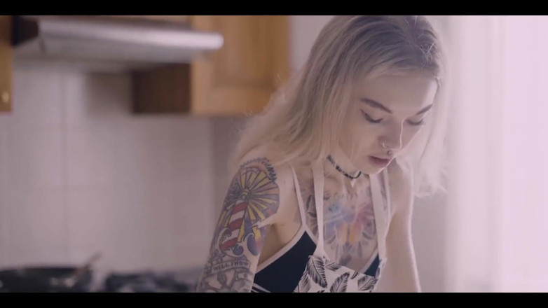 Karneli Bandi: Эта горячая крошка сделала больше, чем просто пиццу