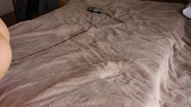 Micefreak: Side View of Stepdaddy Hands Free Cum Squirting Estim